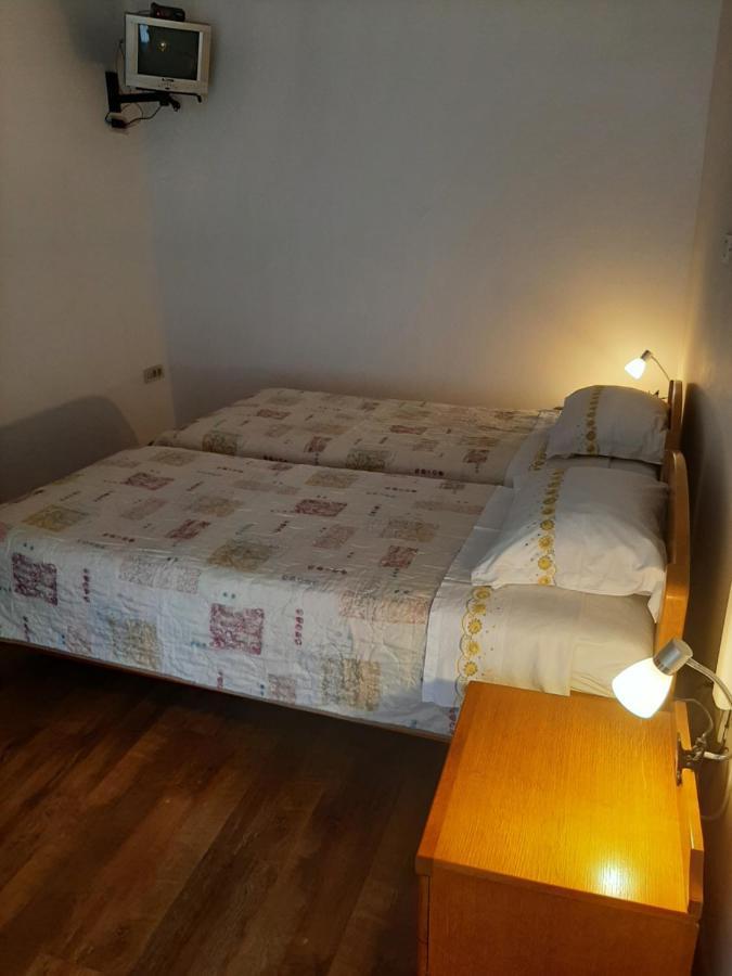Room Eta เซรส ภายนอก รูปภาพ